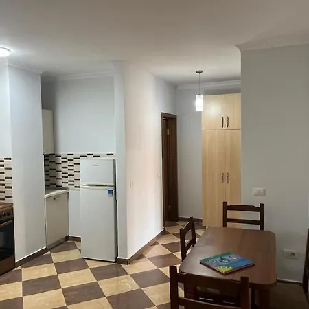 Center Base Διαμέρισμα